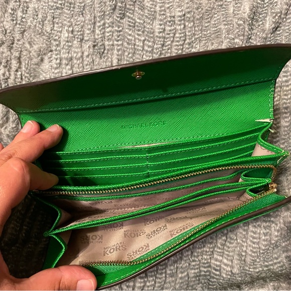 Green Michael Kors Wallet - Picture 2 of 3